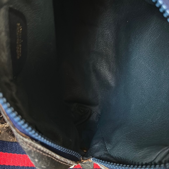 Gucci 80s Monogram GG Camera Bag w/Web Detail - vintage - Picture 5 of 14